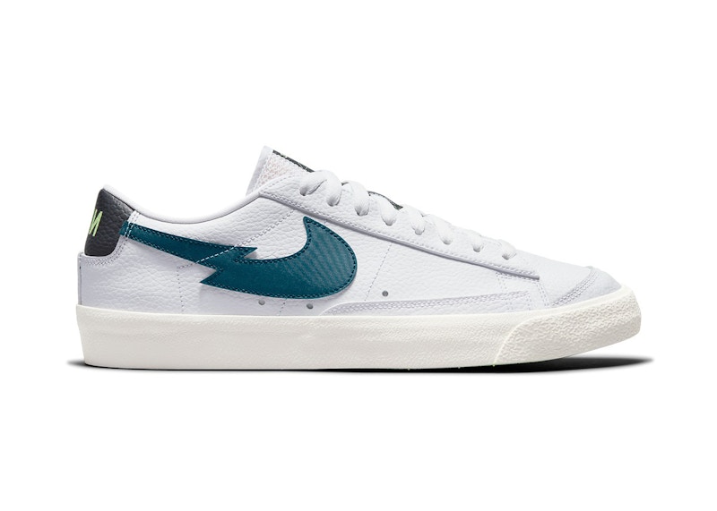 nike blazer low swoosh